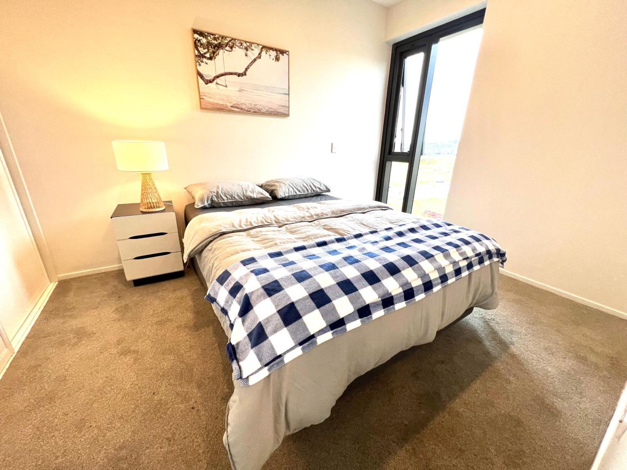 A Modern Cosy Near Highway Apartment
